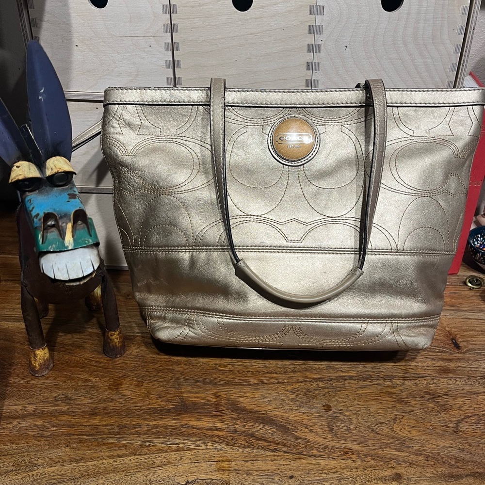Coach Signature Stitch gold tote F18877